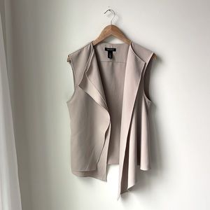 White House Black Market Asymmetric Drapey Vest Double Lapel Lightweight Size 10